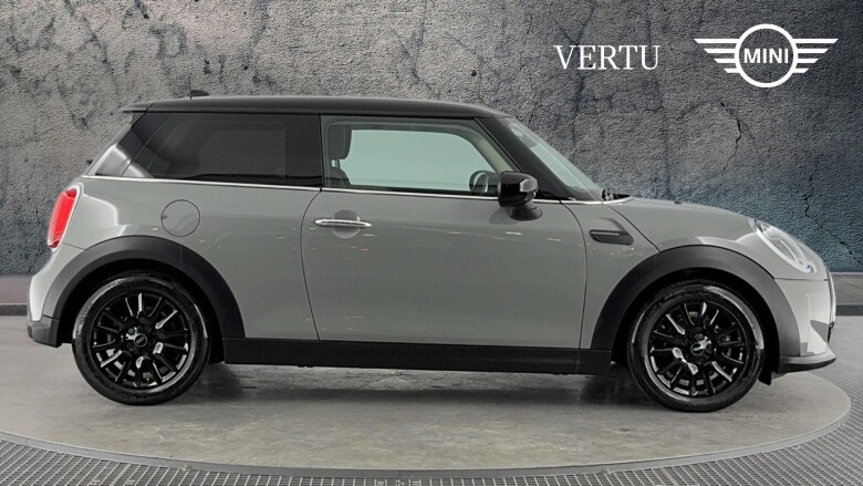 MINI Hatchback 1.5 Cooper Classic 3dr Petrol Hatchback